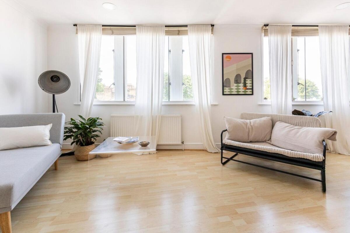Gracefully Chic And Undeniably Beautiful Apartment-sustainable Living * London