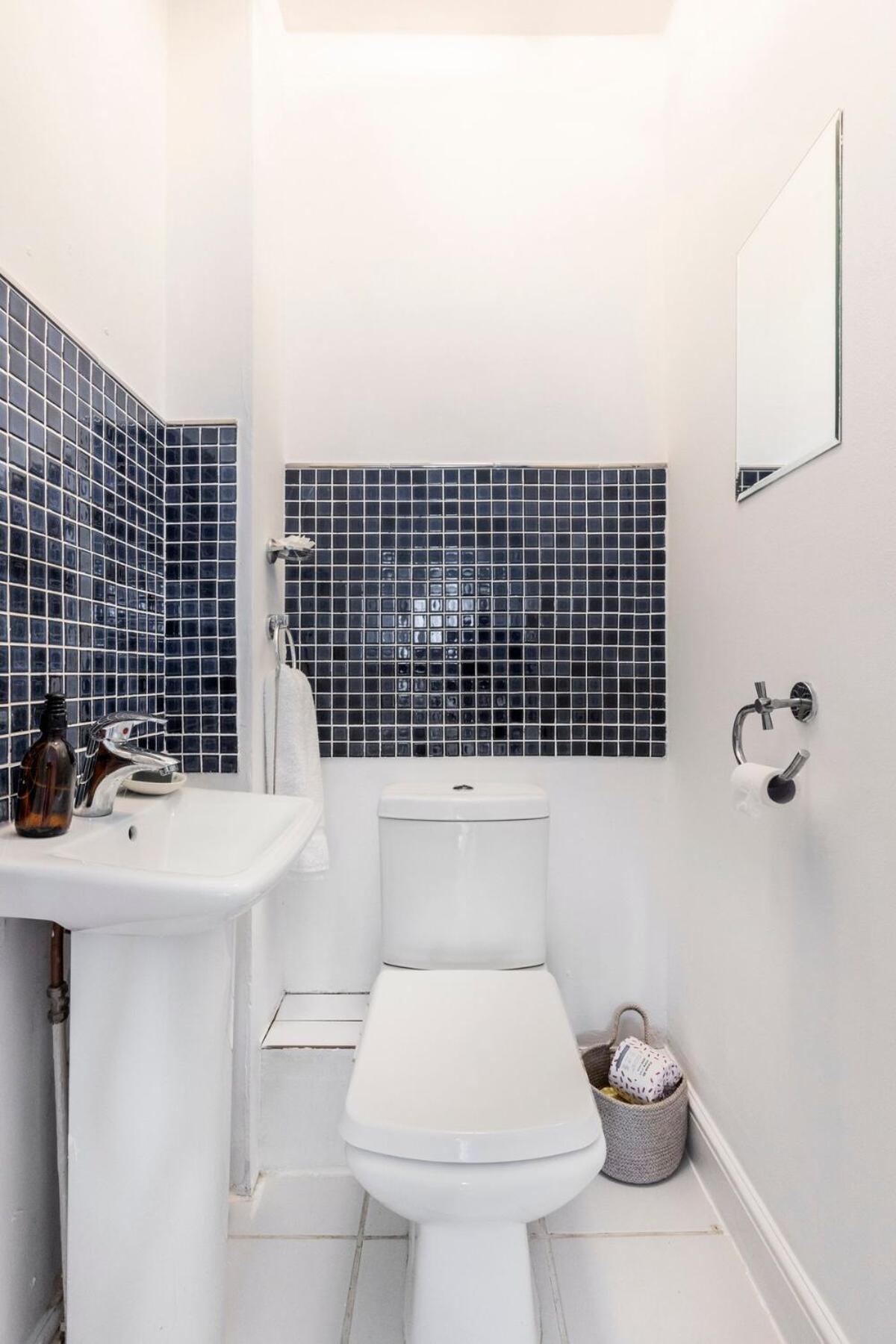 Apartment Gracefully Chic And Undeniably Beautiful Apartment-sustainable Living London